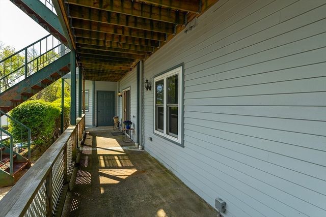 148 Presidents Ln 1, Quincy, MA 02169