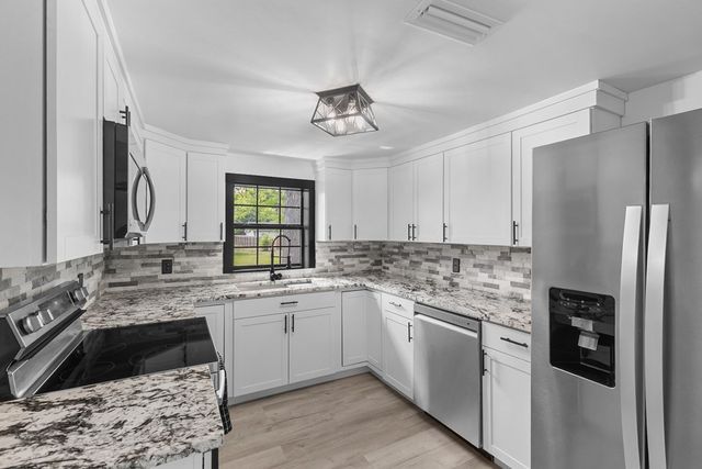 162 S Jackson Ave, Slocomb, AL 36375