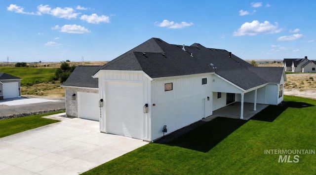 17244 Triple Crown Pl, Caldwell, ID 83607