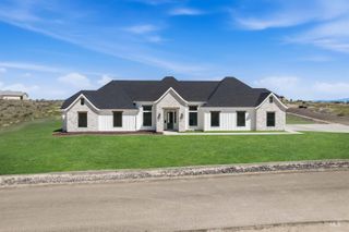 17244 Triple Crown Pl, Caldwell, ID 83607