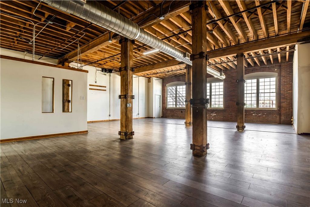 3800 E Lakeside Avenue E 301, Cleveland, OH 44114