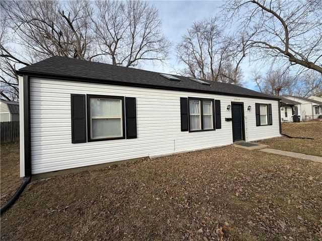 4930 NATOMA Drive, Kansas City, KS 66106
