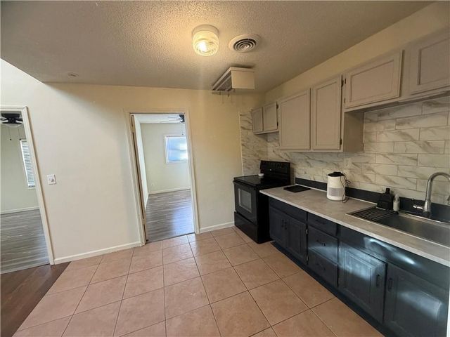 4930 NATOMA Drive, Kansas City, KS 66106