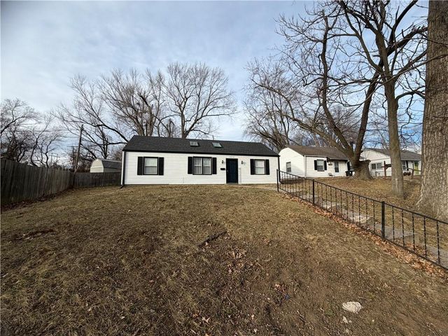 4930 NATOMA Drive, Kansas City, KS 66106