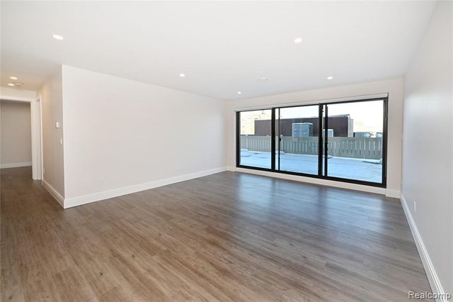 211 E Merrill Street 310, Birmingham, MI 48009