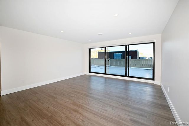 211 E Merrill Street 310, Birmingham, MI 48009