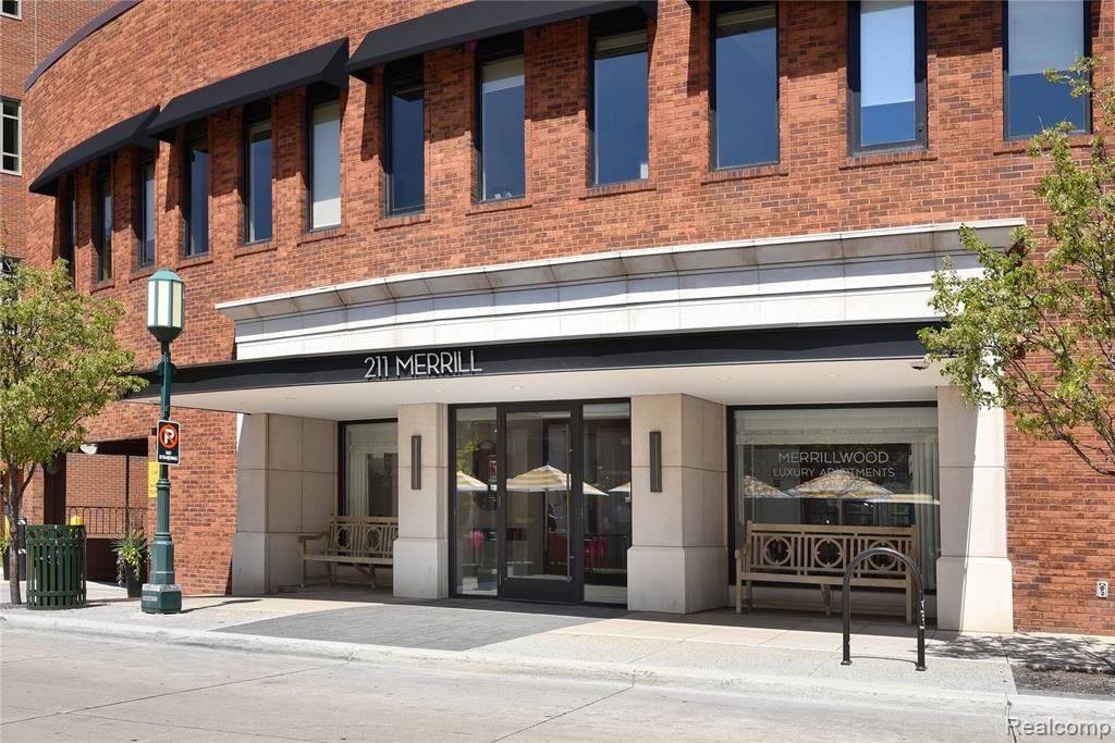 211 E Merrill Street 310, Birmingham, MI 48009