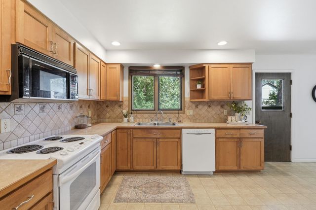 415 E Elto Ave, Spokane, WA 99208