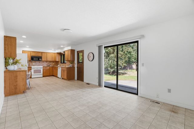 415 E Elto Ave, Spokane, WA 99208