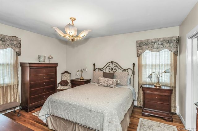 309 N Virginia Avenue, Massapequa, NY 11758