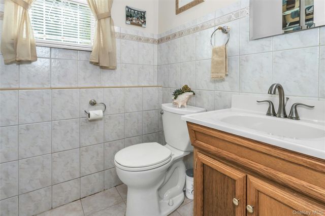 309 N Virginia Avenue, Massapequa, NY 11758