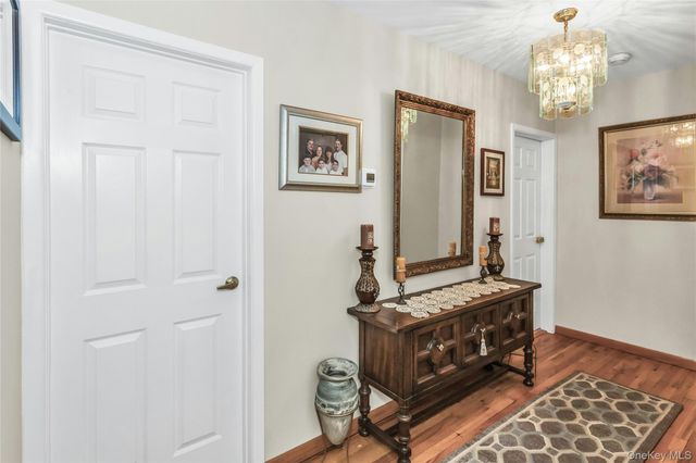 309 N Virginia Avenue, Massapequa, NY 11758