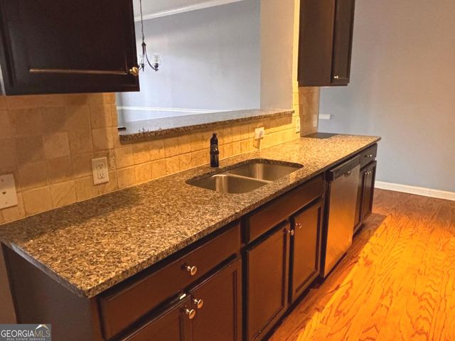 1519 Creek Bend Lane, Lawrenceville, GA 30043