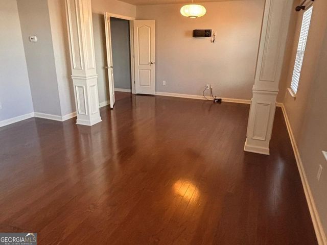 1519 Creek Bend Lane, Lawrenceville, GA 30043