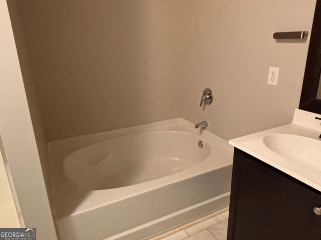 1519 Creek Bend Lane, Lawrenceville, GA 30043