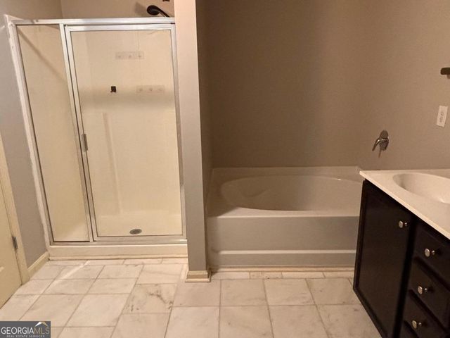 1519 Creek Bend Lane, Lawrenceville, GA 30043