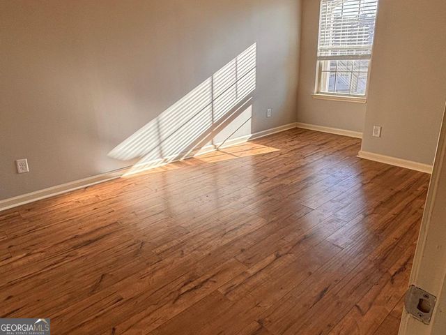 1519 Creek Bend Lane, Lawrenceville, GA 30043