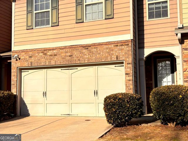 1519 Creek Bend Lane, Lawrenceville, GA 30043