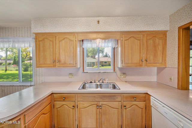 3615 Denise Drive, Toledo, OH 43614