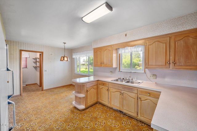 3615 Denise Drive, Toledo, OH 43614