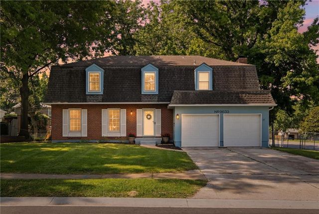 8633 W 89th Street, Overland Park, KS 66212