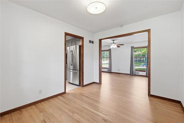 8633 W 89th Street, Overland Park, KS 66212
