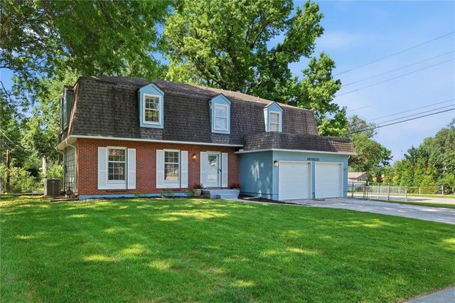 8633 W 89th Street, Overland Park, KS 66212