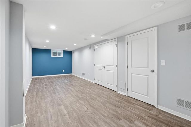 8633 W 89th Street, Overland Park, KS 66212