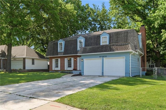 8633 W 89th Street, Overland Park, KS 66212