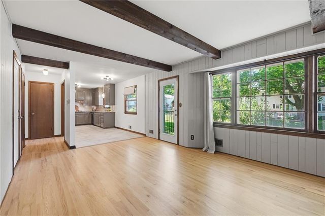 8633 W 89th Street, Overland Park, KS 66212