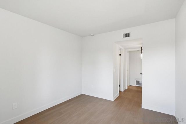 1020 E Washington Ave 107, Escondido, CA 92025