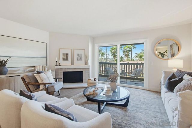 1020 E Washington Ave 107, Escondido, CA 92025