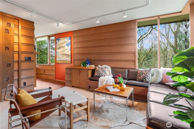 3303 S Massachusetts Street, Seattle, WA 98144