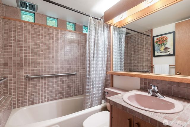 3303 S Massachusetts Street, Seattle, WA 98144