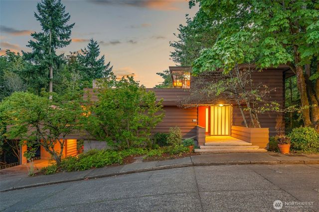 3303 S Massachusetts Street, Seattle, WA 98144