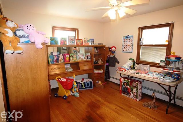 60 Riverside Drive, Mount Clemens, MI 48043