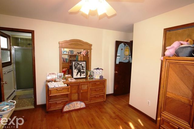 60 Riverside Drive, Mount Clemens, MI 48043