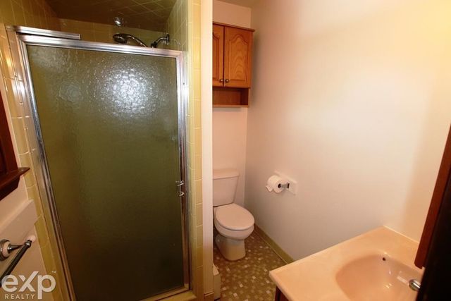 60 Riverside Drive, Mount Clemens, MI 48043