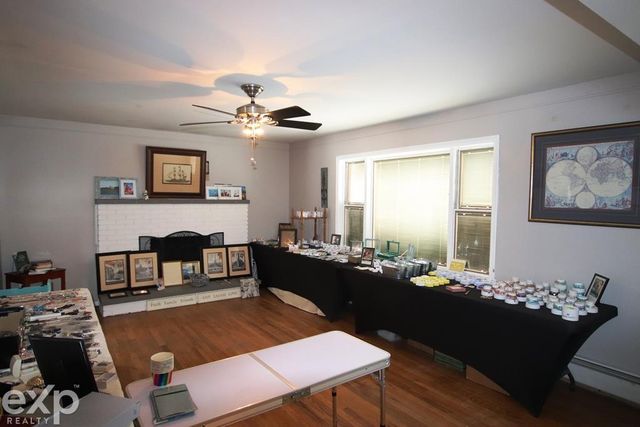 60 Riverside Drive, Mount Clemens, MI 48043