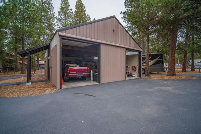 56019 Snow Goose Road, Bend, OR 97707