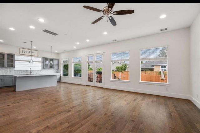 406 Yale Oaks Lane, Houston, TX 77091