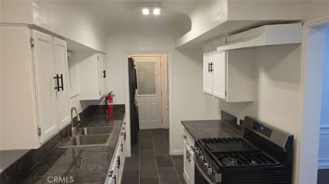 1022 W 57th, Los Angeles, CA 90037