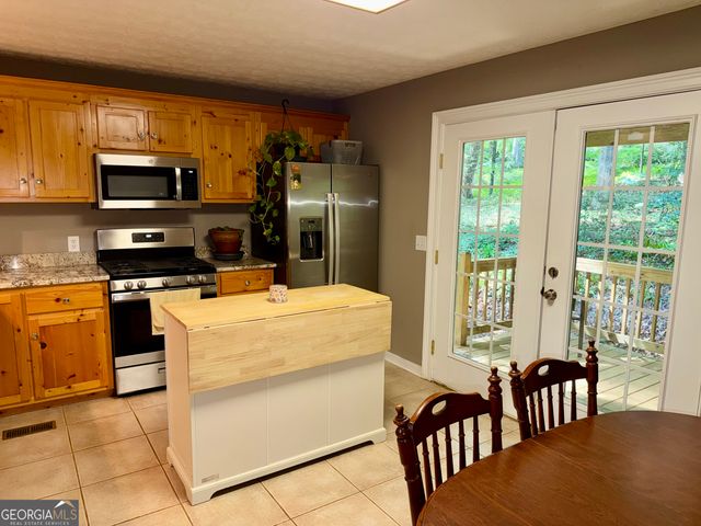 70 Park Street, Lavonia, GA 30553