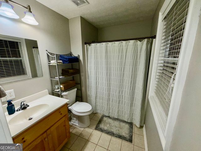 70 Park Street, Lavonia, GA 30553
