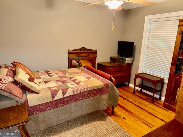 70 Park Street, Lavonia, GA 30553
