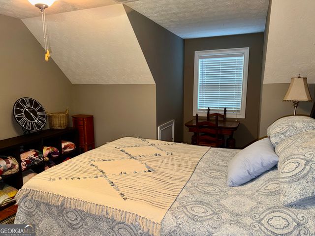 70 Park Street, Lavonia, GA 30553