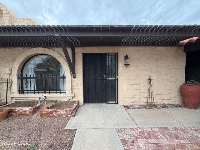 5213 N Tigua Drive, Tucson, AZ 85704
