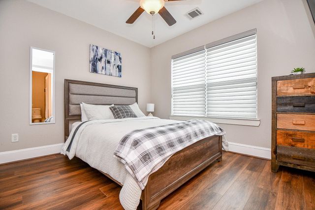 4604 Chartres Street, Houston, TX 77004