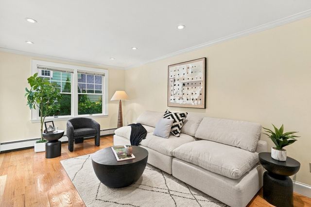79 Claflin St, Belmont, MA 02478