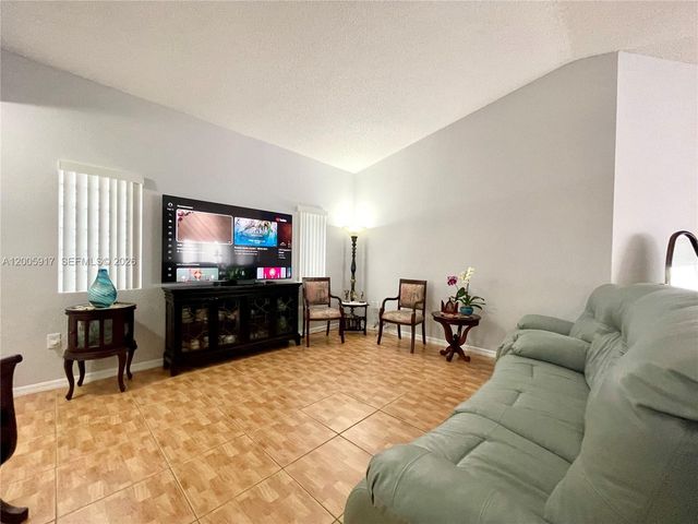 9929 NW 29th Ter, Doral, FL 33172